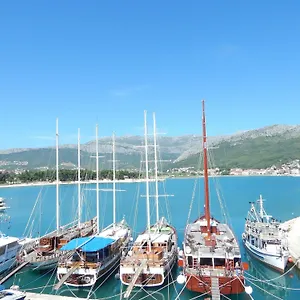 3* Gostinjska kuća And Porat